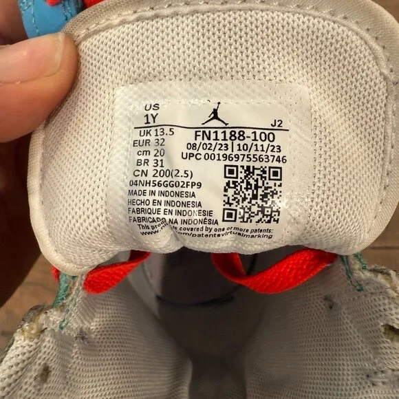 Air Jordan Big Kid’s 1Y US (32 EU) Mid SE White/Taxi-Dark Shadow - Picture 4 of 4